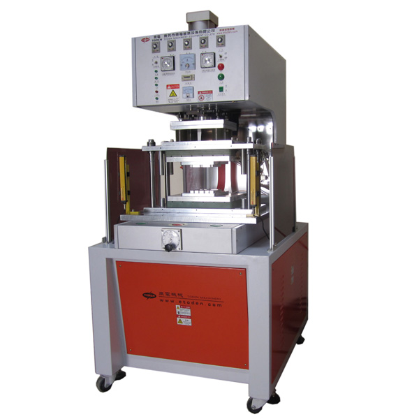 單頭式高周波皮套電壓機(jī)A-8000 單頭式高周波皮套電壓機(jī)A-8000